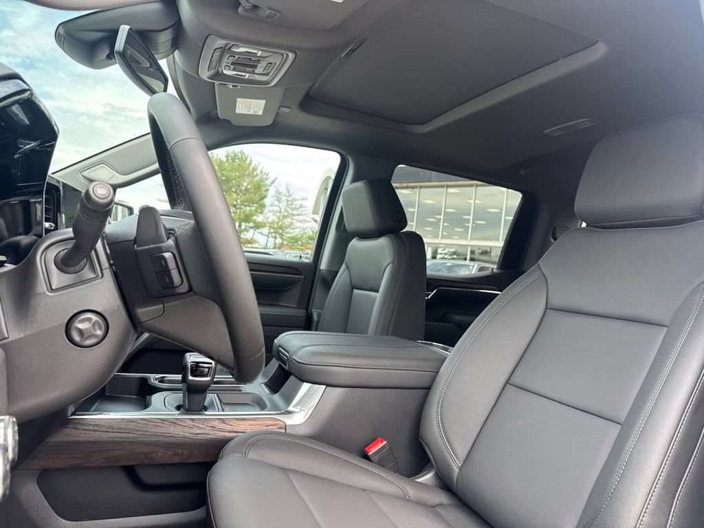 2026 GMC Sierra 1500 SLT - Photo 16