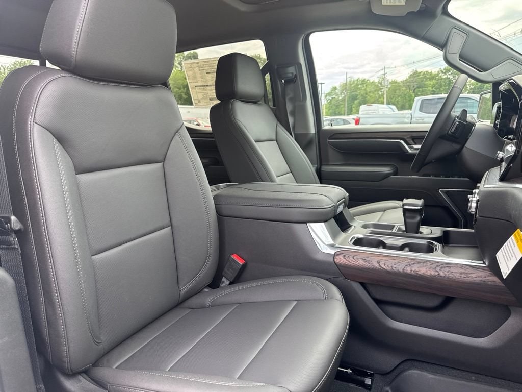 2026 GMC Sierra 1500 SLT - Photo 11