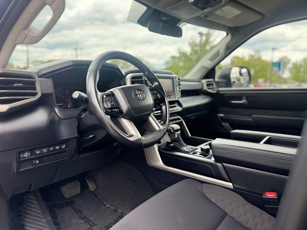2024 Toyota Tundra SR5 - Photo 14
