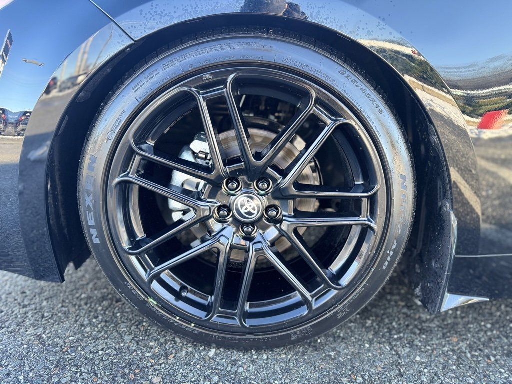 Used 2024 Toyota Corolla Hatchback SE