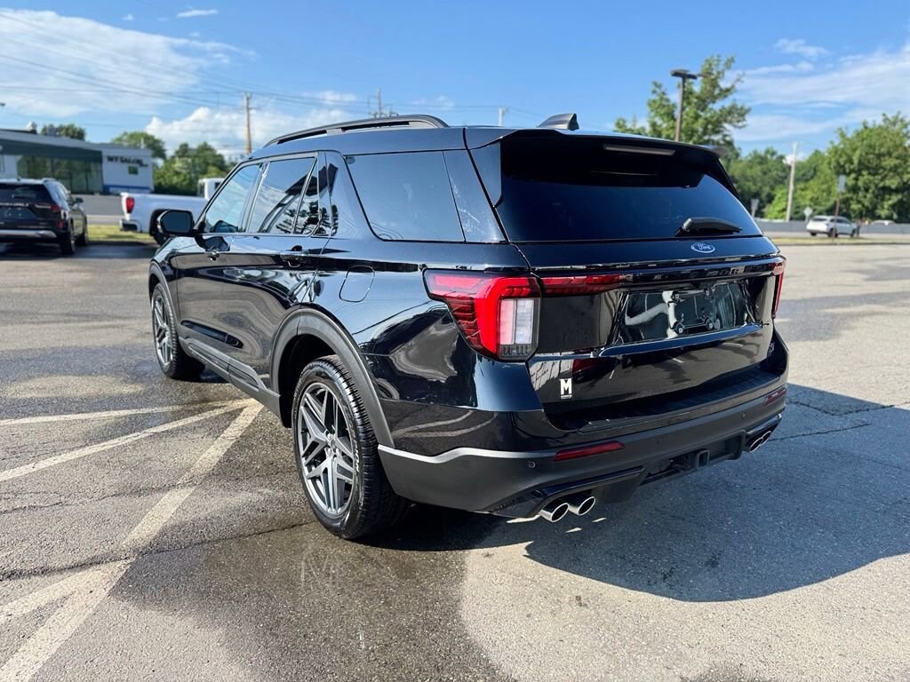 Used 2025 Ford Explorer ST
