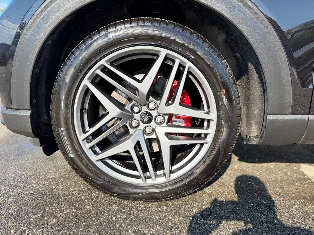 Used 2025 Ford Explorer ST