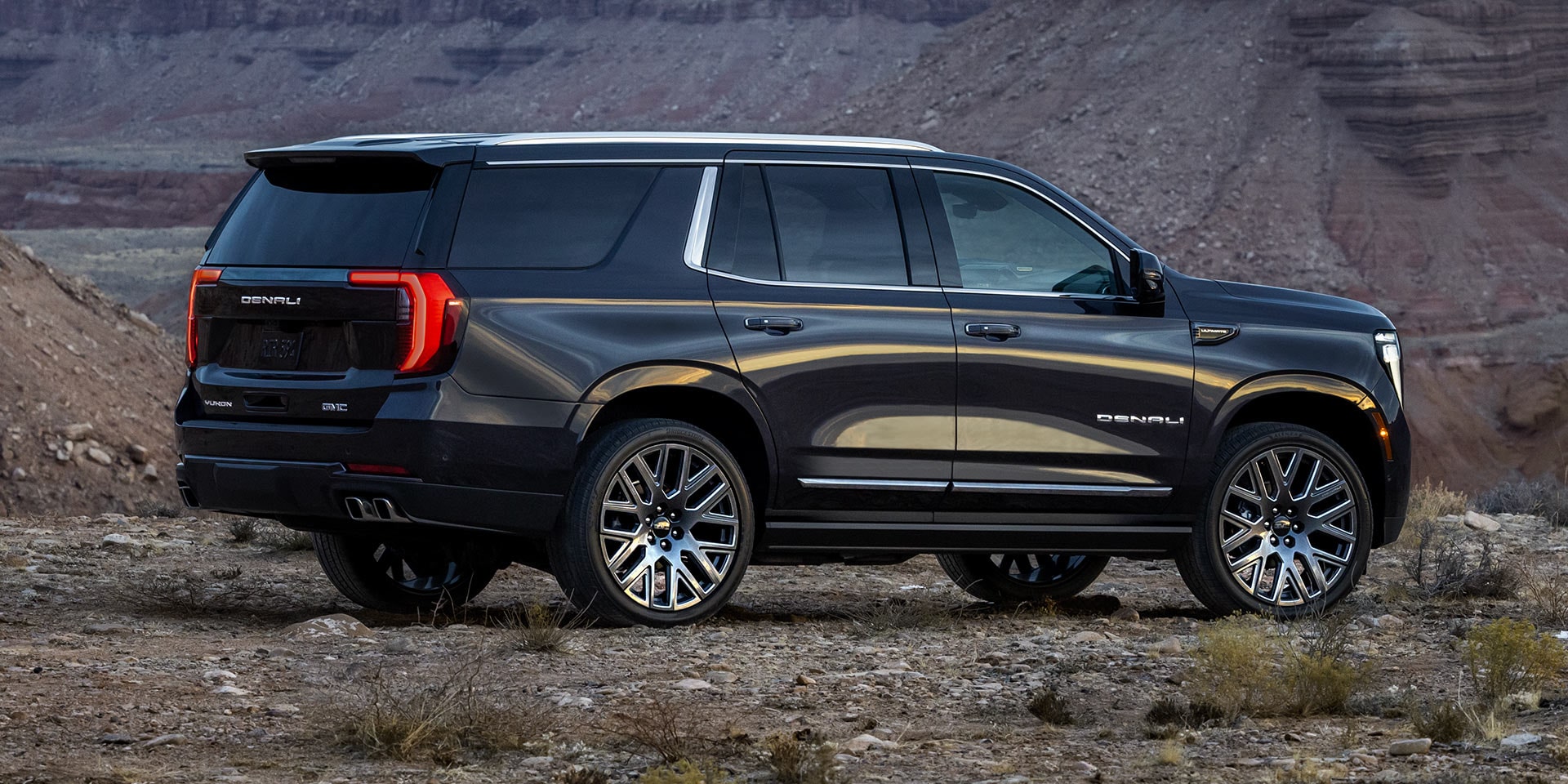 Black 2025 GMC Yukon XL