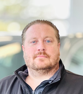 Staff member Thomas Viola from 9a04344dba86