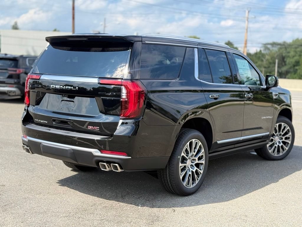 2026 GMC Yukon Denali - Photo 7
