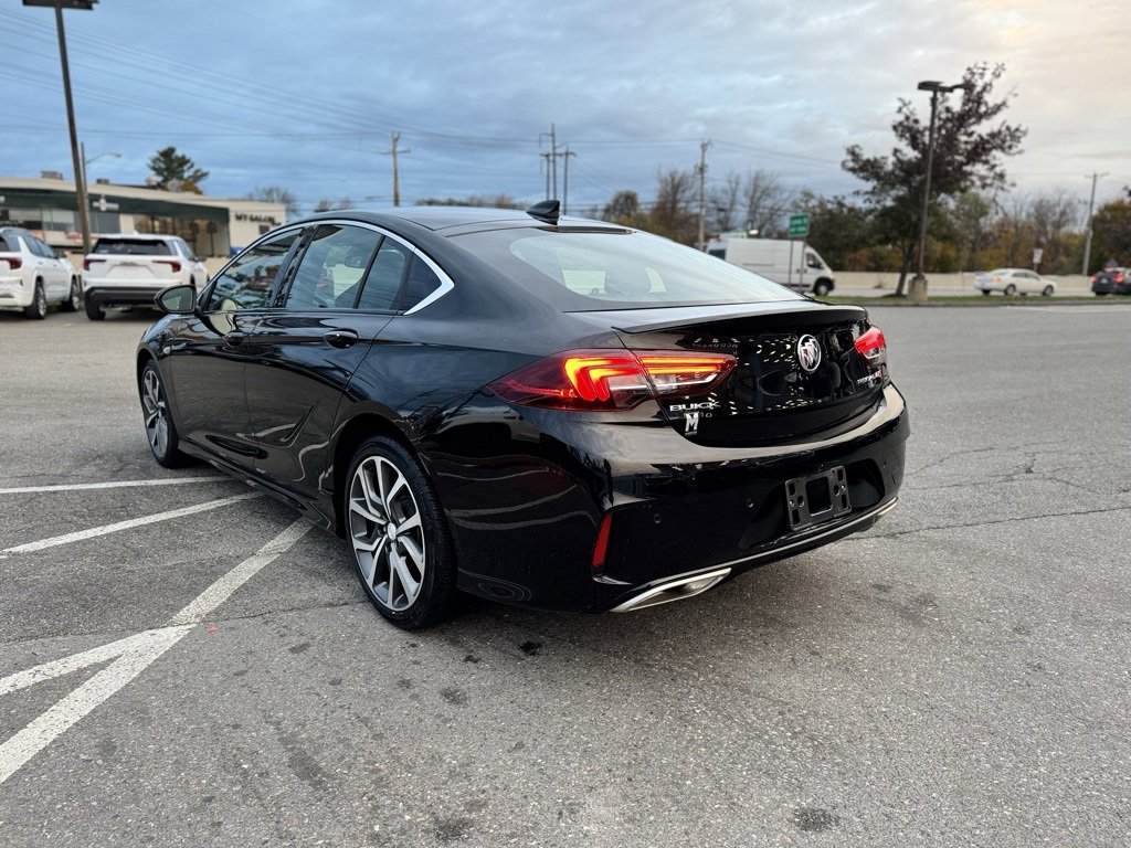 2018 Buick Regal Sportback GS photo 4