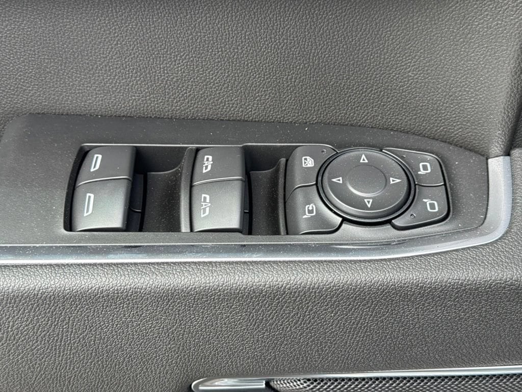 2026 GMC Sierra 1500 SLT - Photo 22