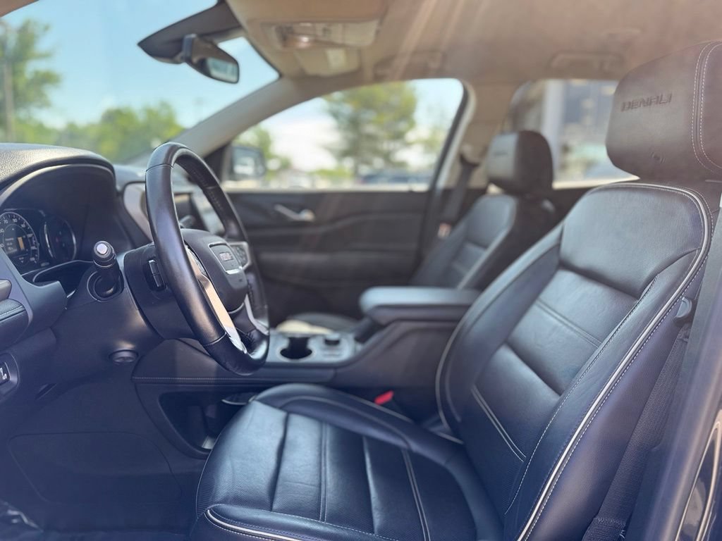 2020 GMC Acadia Denali - Photo 16