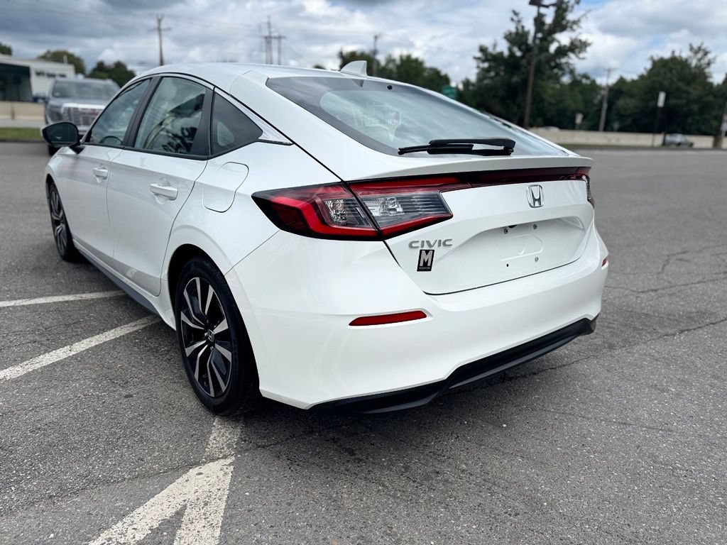 2023 Honda Civic Hatchback EX-L - Photo 4