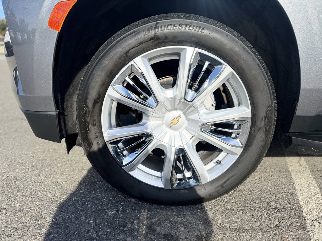 2022 Chevrolet Tahoe High Country photo 2