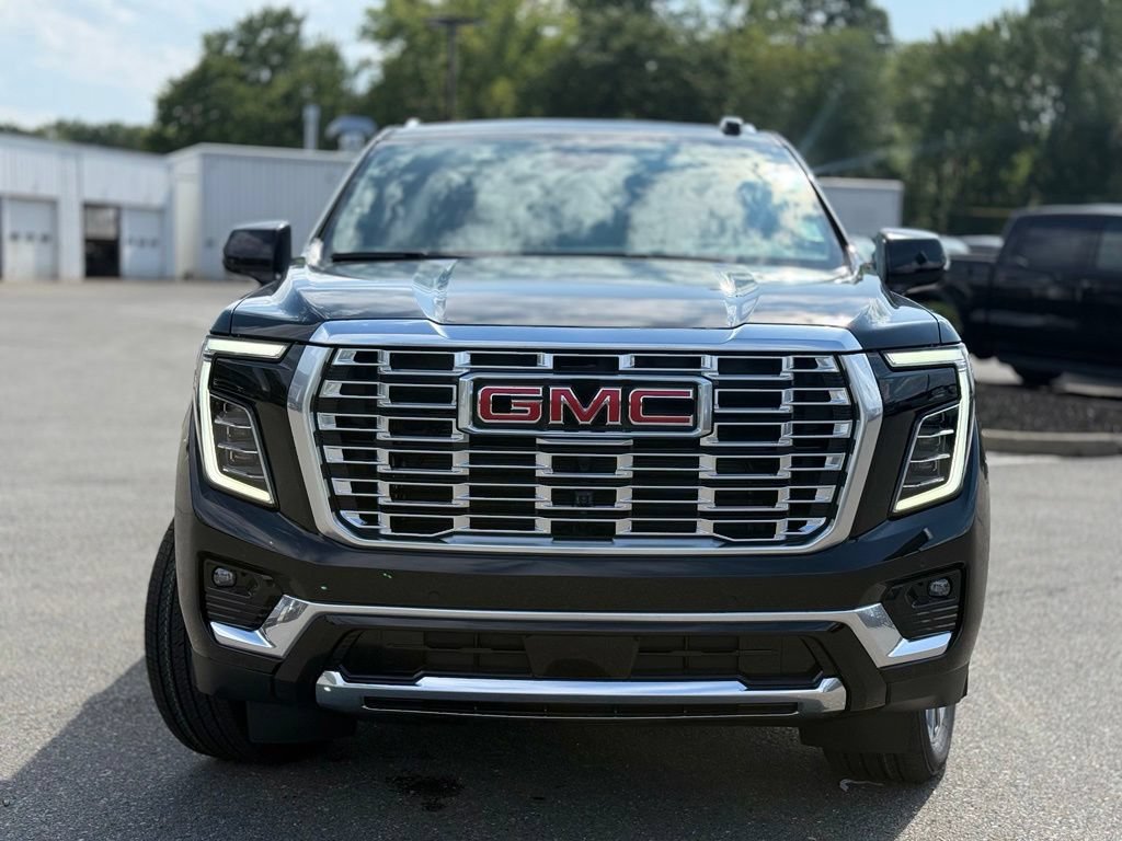 2026 GMC Yukon Denali - Photo 9