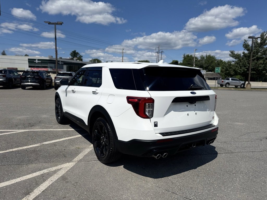 2022 Ford Explorer ST photo 3