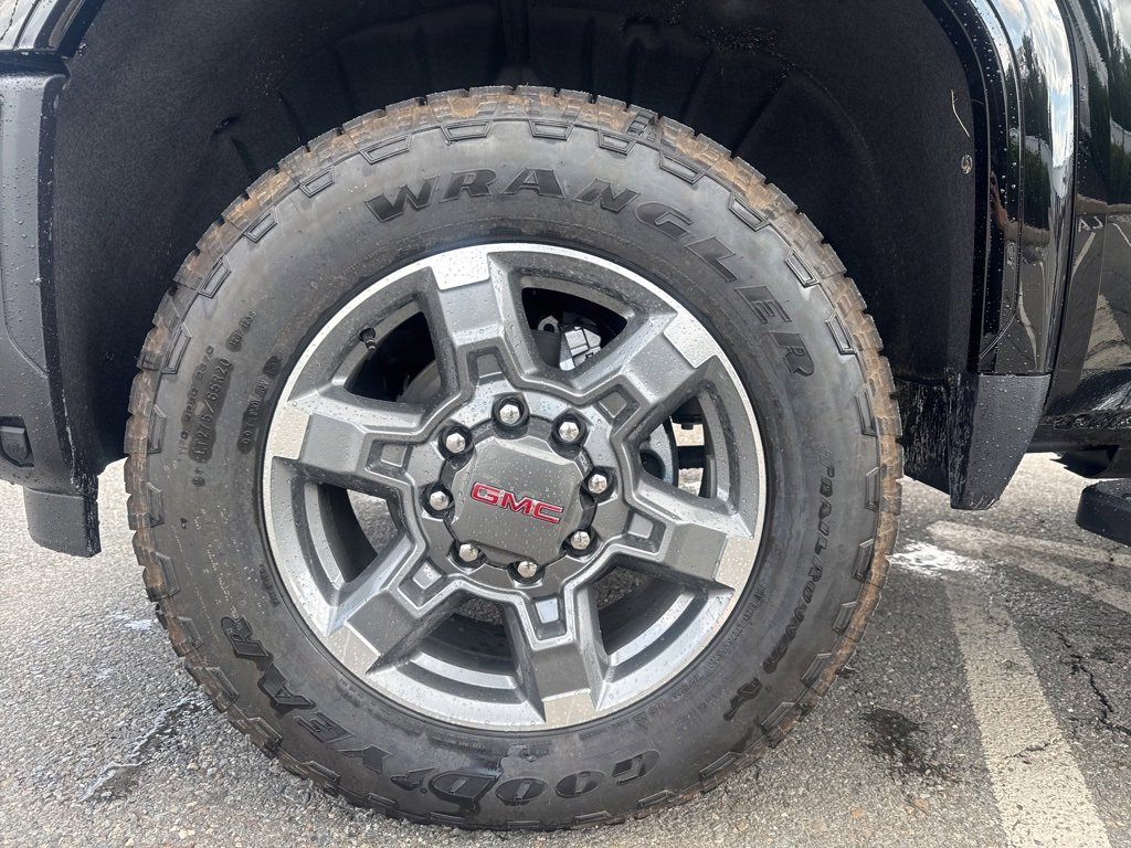 2025 Gmc Sierra 2500 HD SLE photo 3