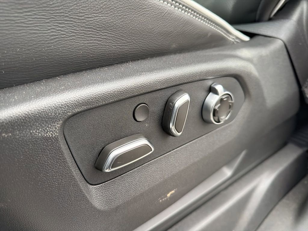 2026 GMC Sierra 1500 AT4X - Photo 16