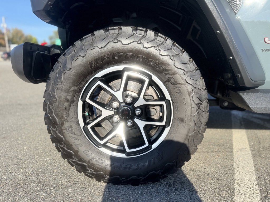 2024 Jeep Wrangler Rubicon photo 2