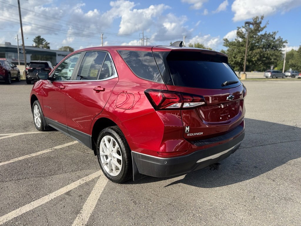 2022 Chevrolet Equinox LT photo 2