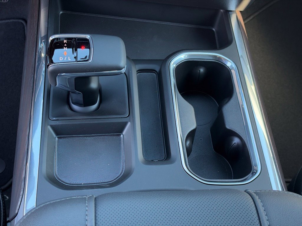 2026 GMC Sierra 1500 SLT - Photo 17