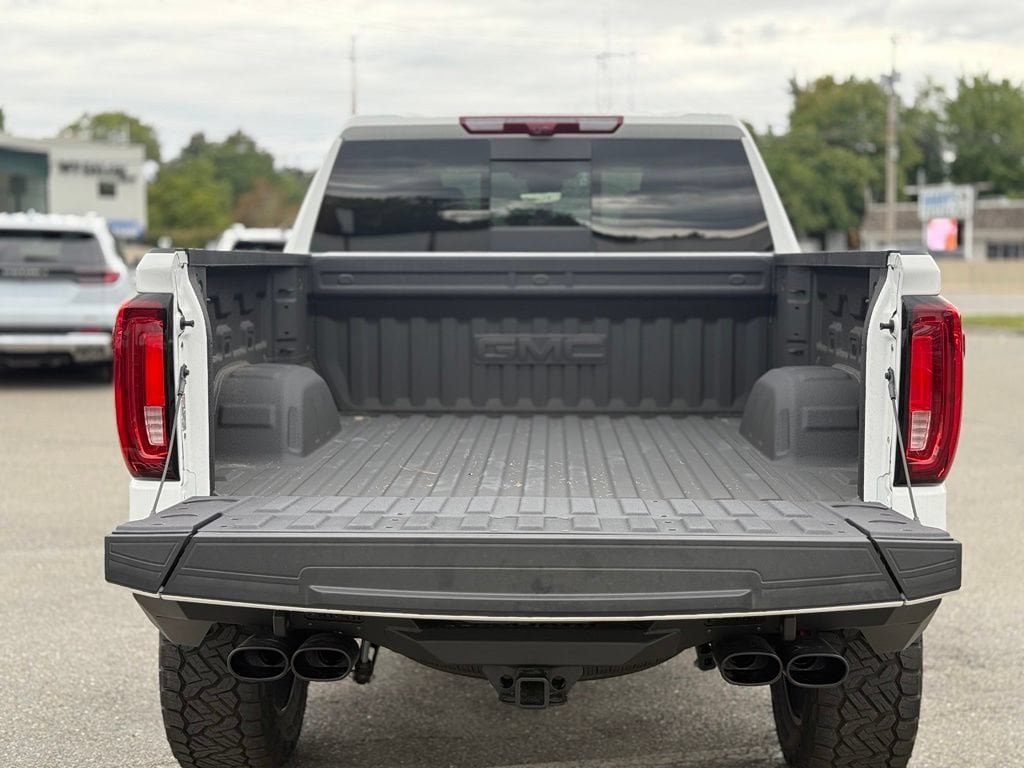 2026 GMC Sierra 1500 AT4 - Photo 7