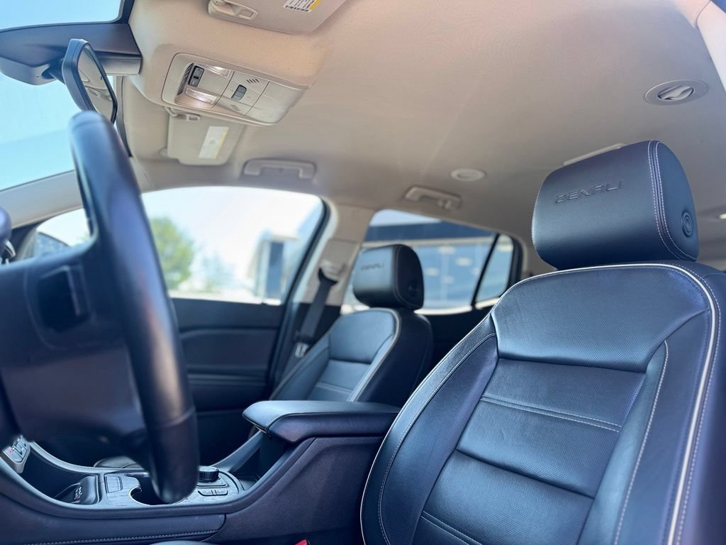 2020 GMC Acadia Denali - Photo 17