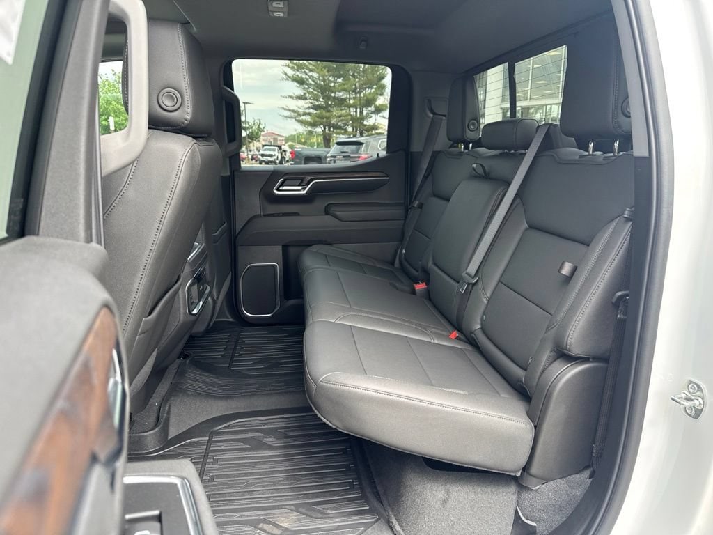 2026 GMC Sierra 1500 SLT - Photo 25