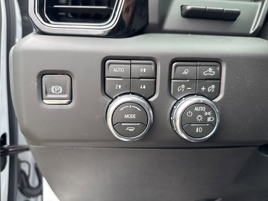 2026 GMC Sierra 1500 AT4X - Photo 20