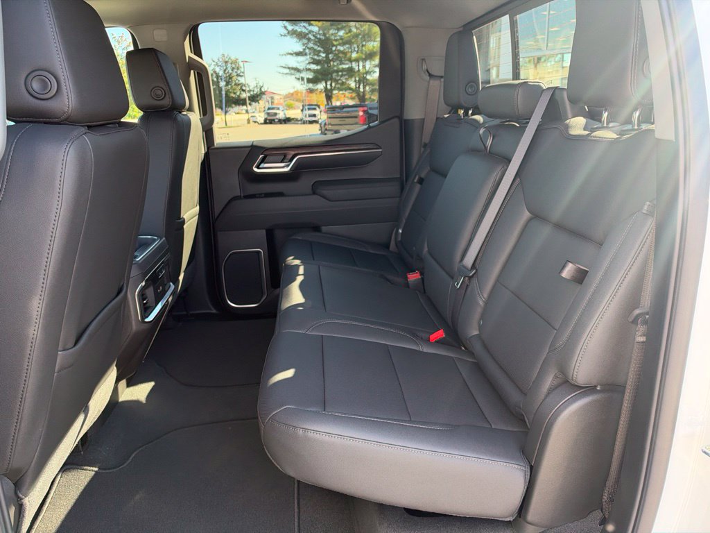 2026 GMC Sierra 1500 SLT - Photo 25
