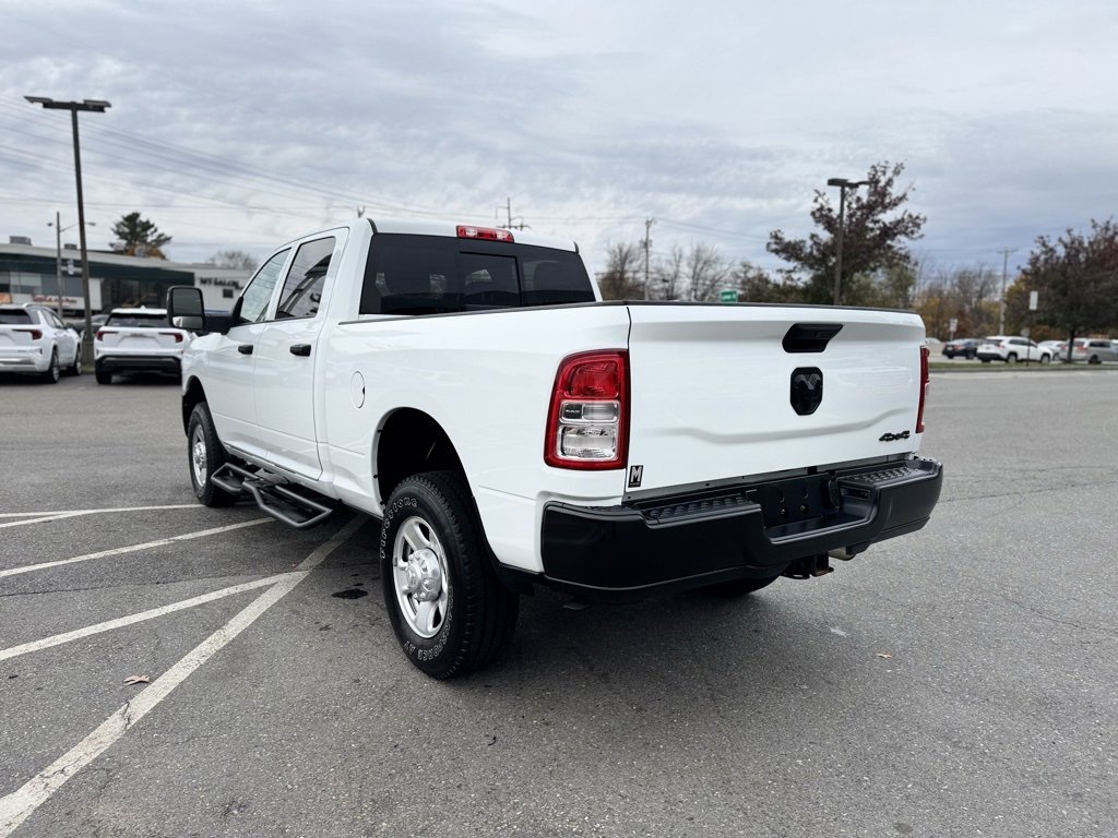 2024 Ram 2500 Tradesman photo 3