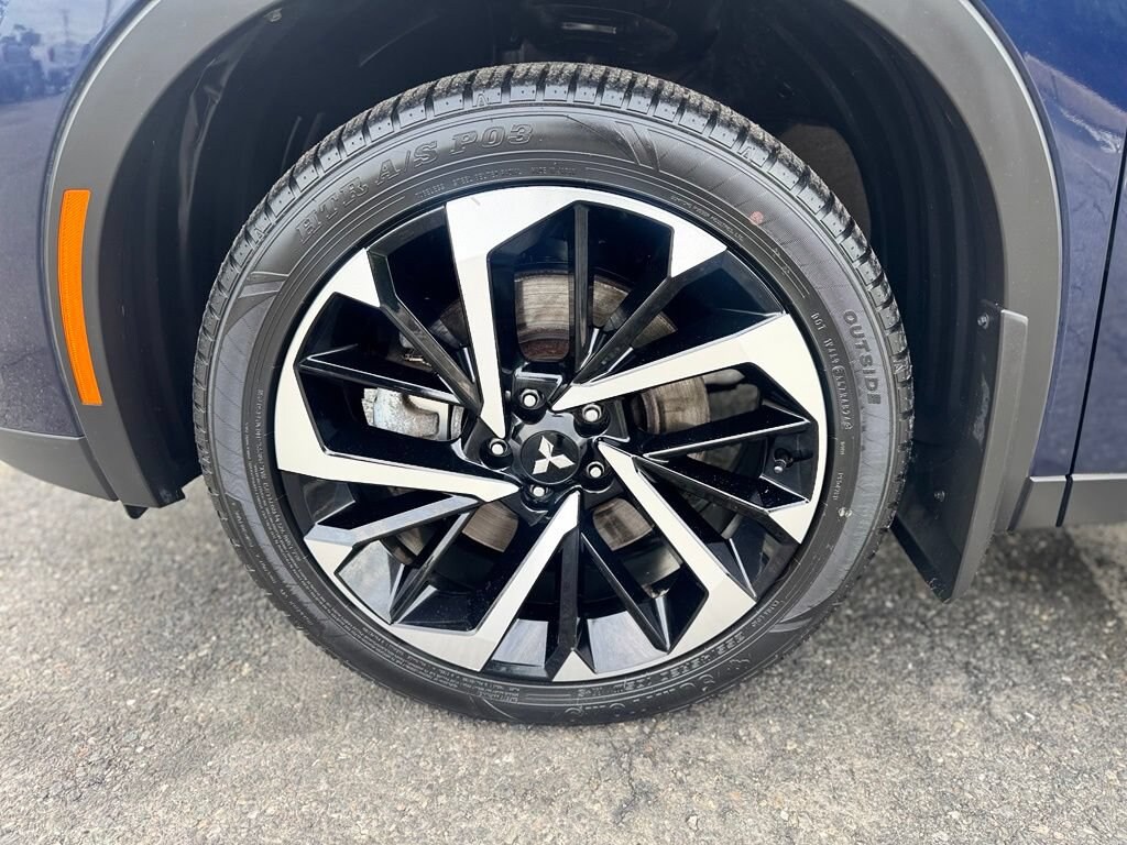 Used 2023 Mitsubishi Outlander SE