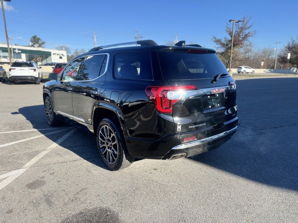 2023 Gmc Acadia Denali photo 2