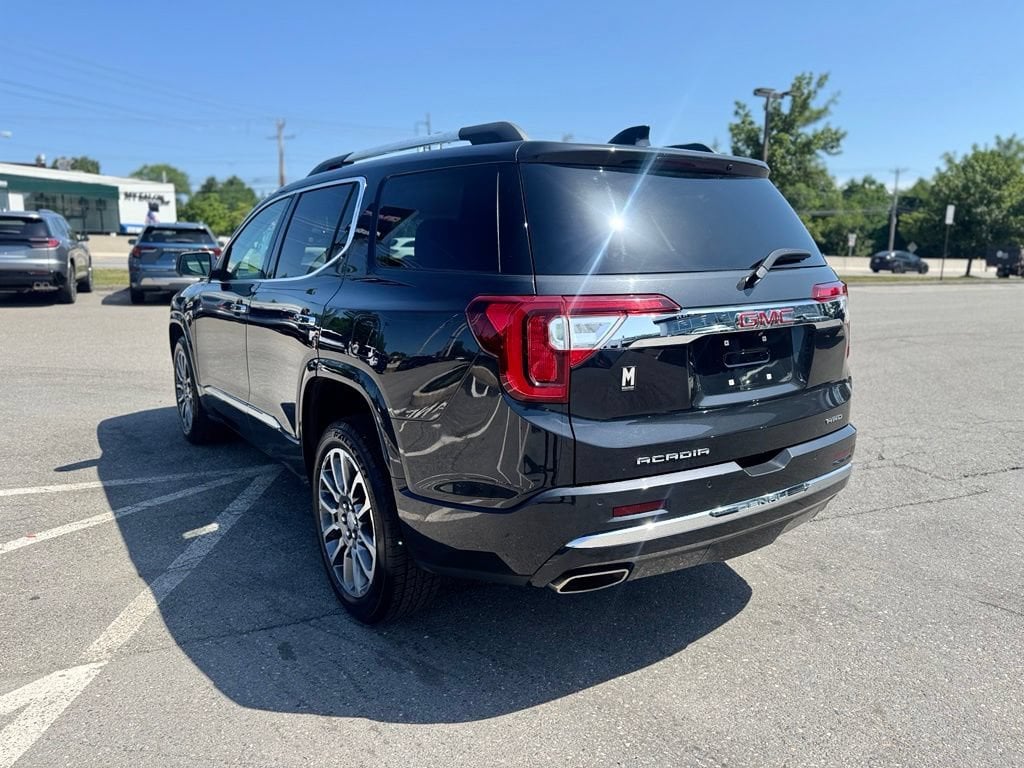 2020 GMC Acadia Denali - Photo 4
