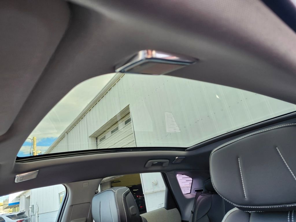 2026 Cadillac OPTIQ Sport - Photo 18