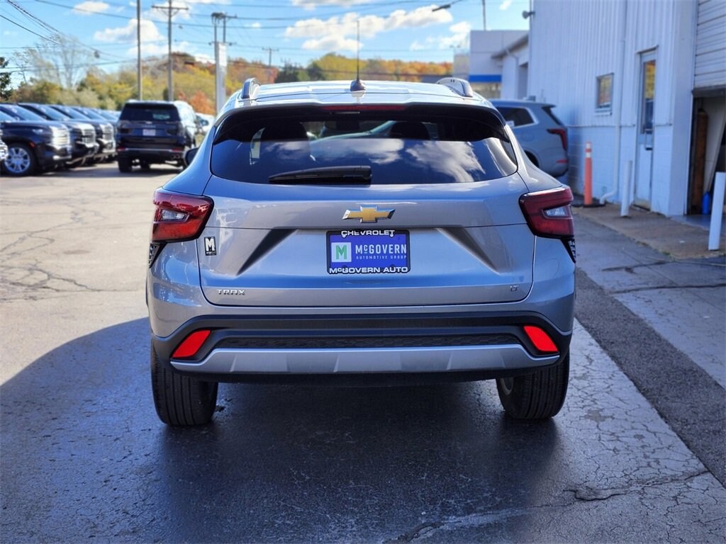 Used 2024 Chevrolet Trax LT SUV