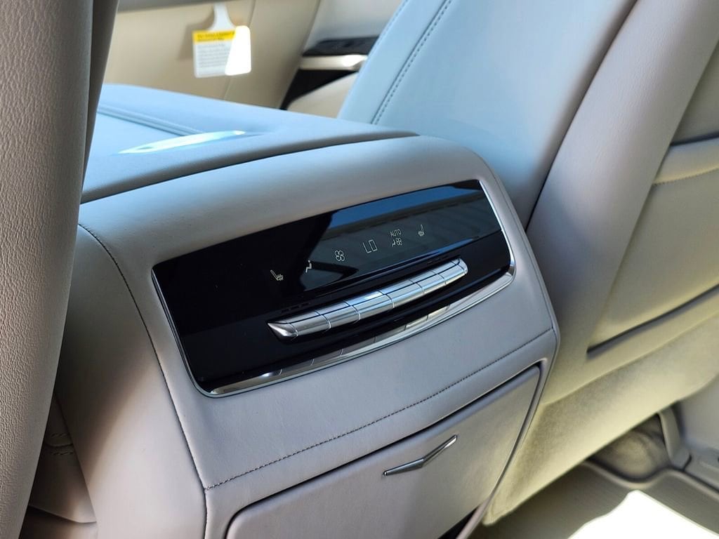 2026 Cadillac Escalade Platinum Sport - Photo 15
