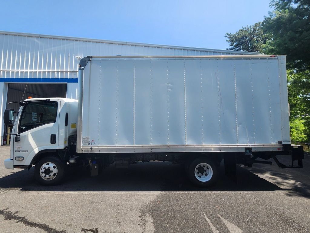 2017 Isuzu NPR HD - Photo 2