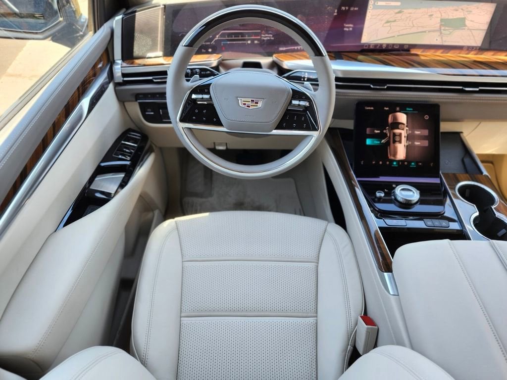 2026 Cadillac Escalade Platinum Sport - Photo 11