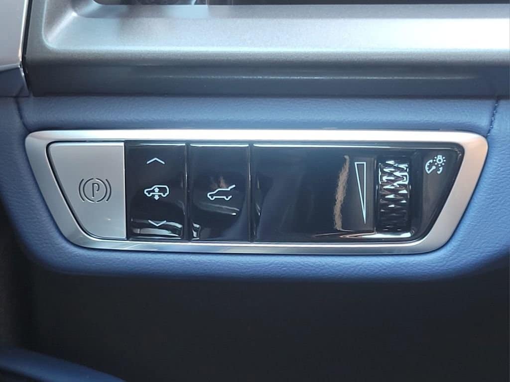 2026 Cadillac VISTIQ Premium Luxury - Photo 23