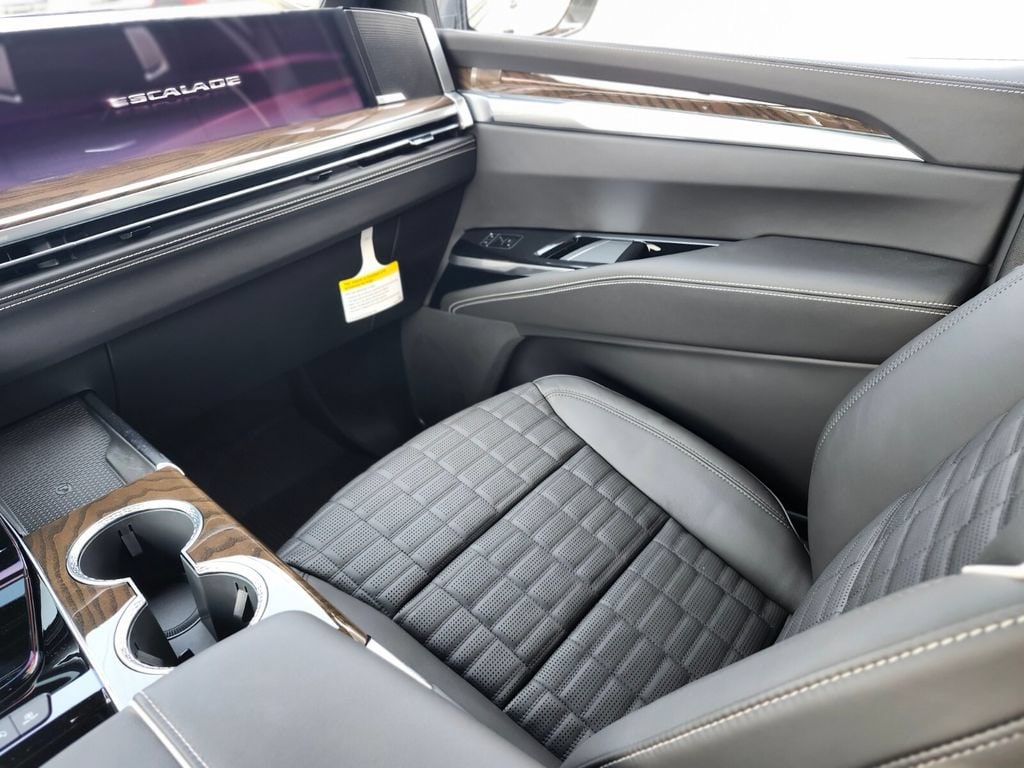 2026 Cadillac Escalade Platinum Sport - Photo 13