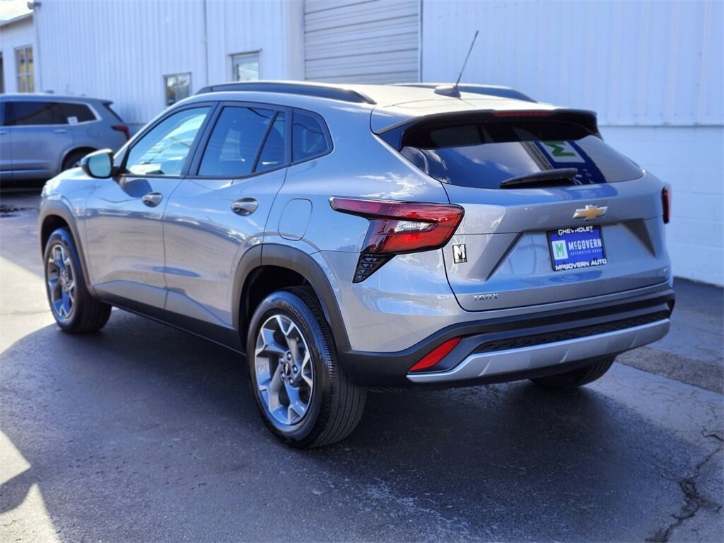 Used 2024 Chevrolet Trax LT SUV
