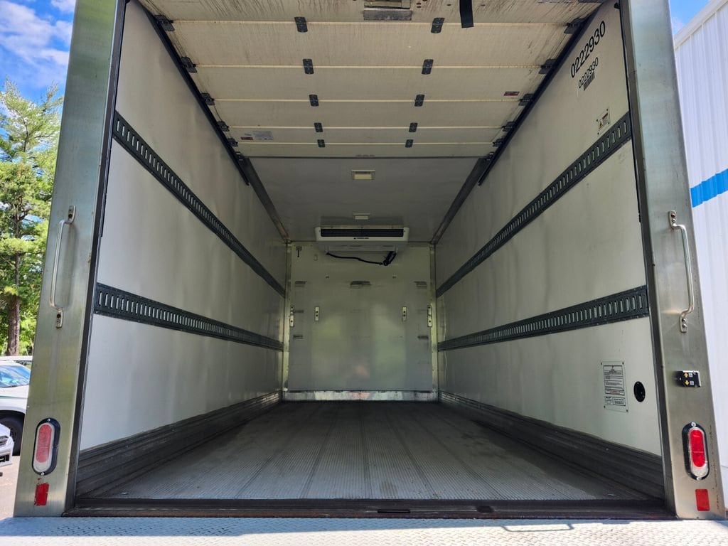 2023 Ford F-650 - Photo 24