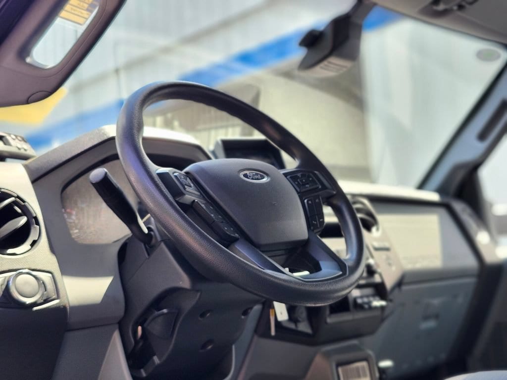 2023 Ford F-650 - Photo 11