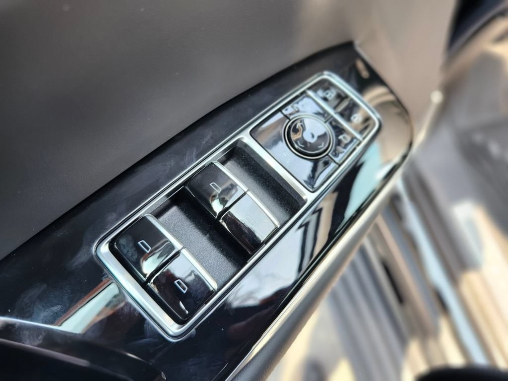2026 Cadillac Escalade Platinum Sport - Photo 17