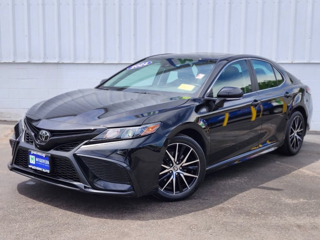 Used 2024 Toyota Camry SE