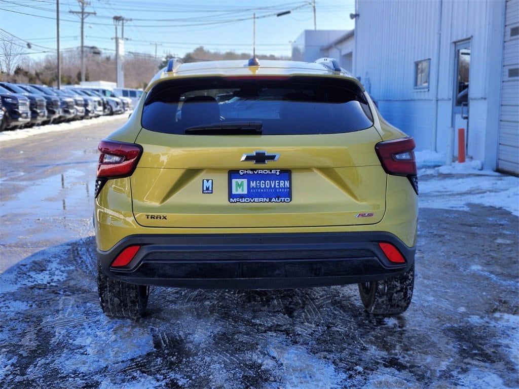 Used 2025 Chevrolet Trax 2RS SUV