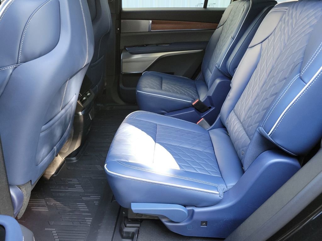 2026 Cadillac VISTIQ Premium Luxury - Photo 16