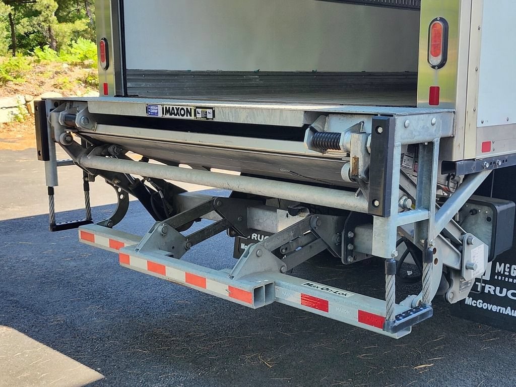 2023 Ford F-650 - Photo 24