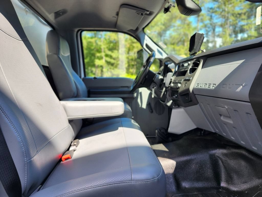 2023 Ford F-650 - Photo 9