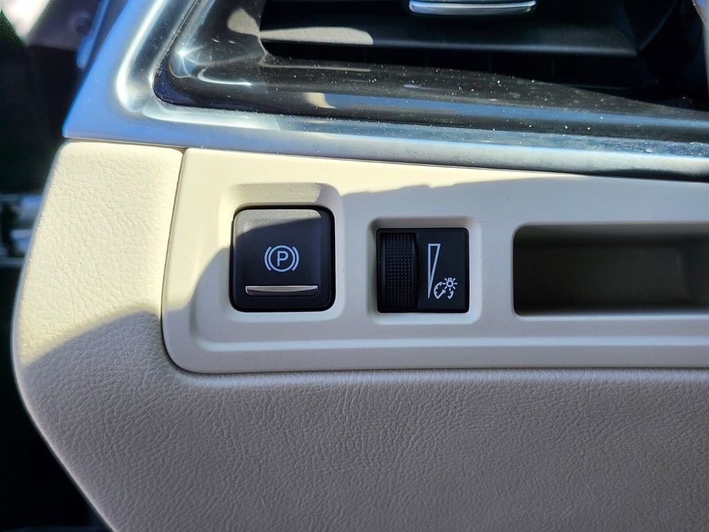 2024 Cadillac XT6 Premium Luxury - Photo 24