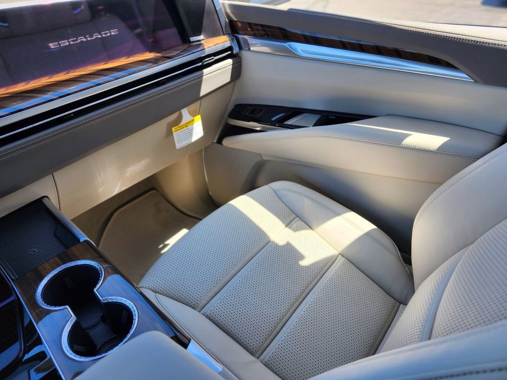 2026 Cadillac Escalade Platinum Sport - Photo 13