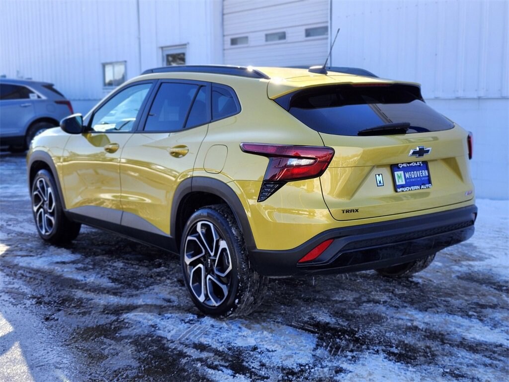 Used 2025 Chevrolet Trax 2RS SUV