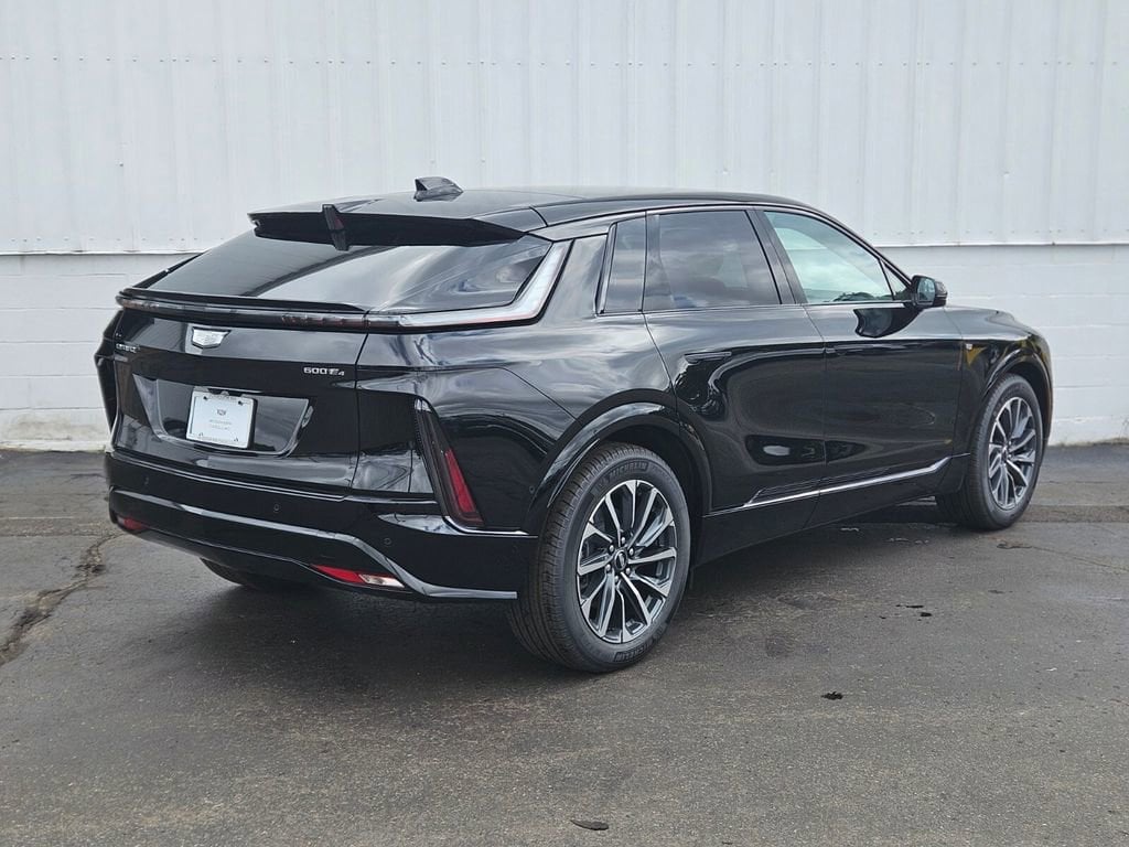 New 2025 CADILLAC LYRIQ Sport 1 SUV